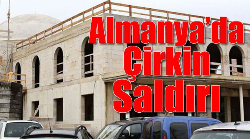 Almanya'da Camiye Spreyli Saldırı