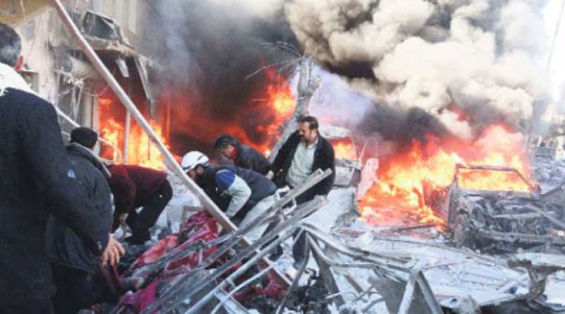 Çocuk, bomba ile tavan arasında kaldı