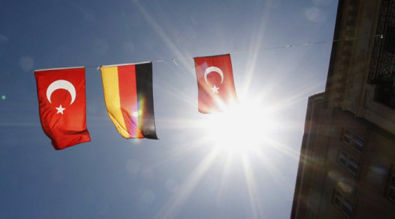 İki yılda 300 Türk diplomat aileleriyle birlikte Almanya’dan sığınma istedi