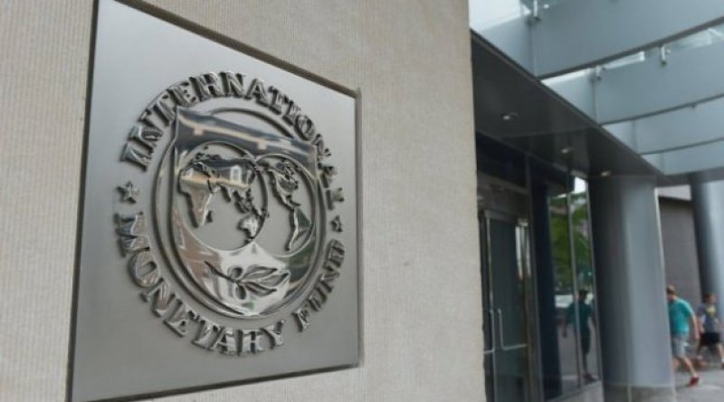 IMF'den Yunanistan&#39;a uyarı