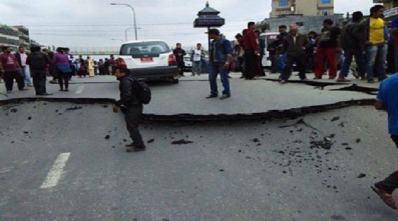 Nepal'de Büyük Deprem !