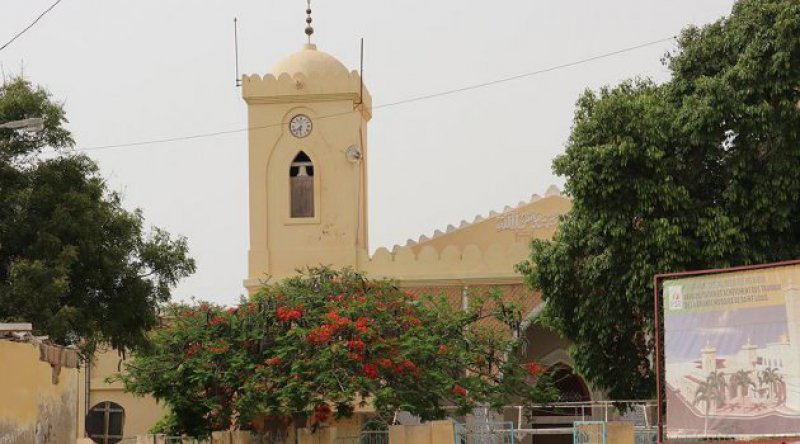 Senegal'de minaresinde çan olan cami: Ulu Cami